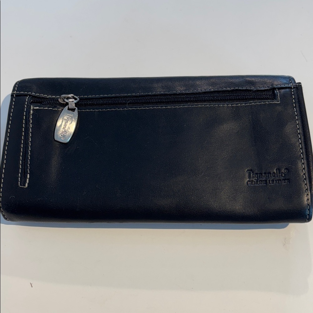 Tignanello buttery- soft black leather bifold wallet - Picture 5 of 11